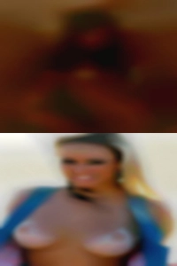BereniceMorino, woman looking for